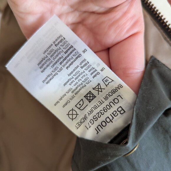 Barbour Quilted Puffer Jacket with Black Collar - Picture 10 of 10